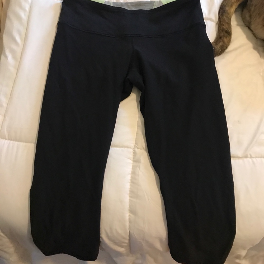 Lulu Cropped Leggings